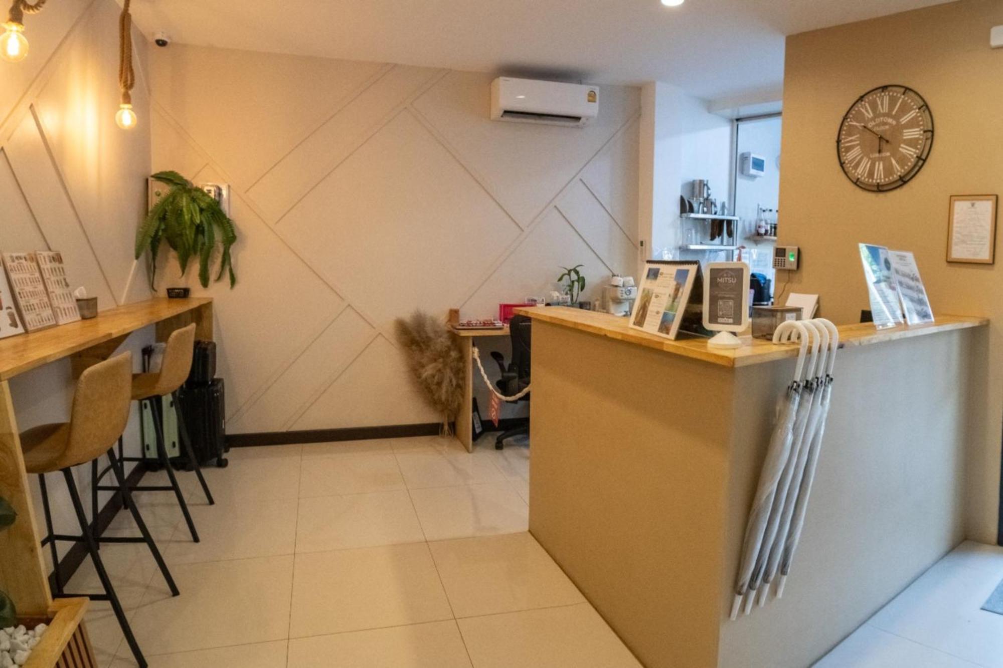 Karon Mitsu Guesthouse מראה חיצוני תמונה